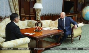 Лукашенко обсудил с послом Китая подготовку к саммиту ШОС и развитие двусторонних отношений