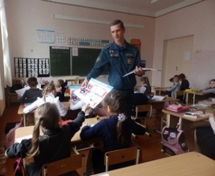 Быховские спасатели встретились с учащимися гимназии