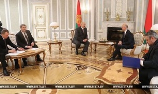 Лукашенко заявляет о готовности восстановить с Молдовой уровень сотрудничества времен Советского Союза