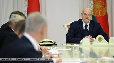 «Если кто-то хочет диалога, пожалуйста» — Лукашенко готов вести диалог с трудовыми и студенческими коллективами