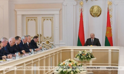 «Должны быть честные, справедливые выборы» — Лукашенко собрал совещание по парламентской кампании
