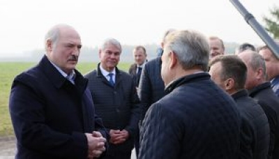 Лукашенко посещает предприятие с самой высокой урожайностью картофеля в стране
