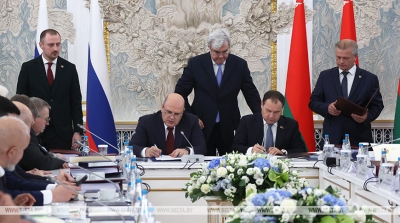 Для обеспечения равных прав граждан. Главы правительств Беларуси и РФ подписали пакет документов о сотрудничестве