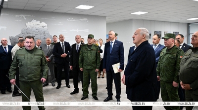 "Это основа любой армии". Лукашенко посетил уникальное отечественное производство стрелкового оружия