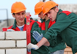 Более 3 тыс. человек приступили к работе в студотрядах БРСМ
