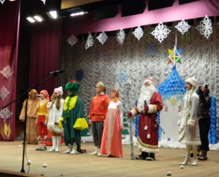 Новогодний праздник для лучших учащихся школ Быховщины прошел в районном Центре культуры