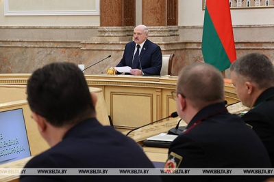 Александр Лукашенко: мы снесем голову любому, кто хочет нарушить мир и покой в Беларуси