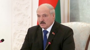 Лукашенко не видит необходимости менять курс, которого придерживается государство