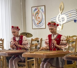Первый открытый конкурс детских инструментальных ансамблей «Днепровская радуга» прошел в Быхове