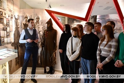 Подростки из быховского военно-патриотического клуба побывали на экскурсии в УВД Могилевского облисполкома