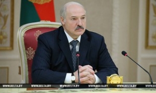 Белорусским и российским предприятиям надо действовать на своем рынке по-партнерски — Лукашенко