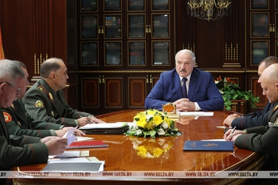 Лукашенко поручил силовикам закрыть каждый метр границы