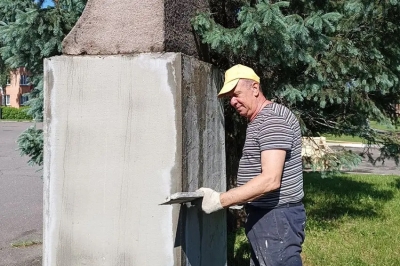 Как в Быхове реализуется гражданская инициатива «Ремонт и благоустройство памятного объекта «Площадь Героев»