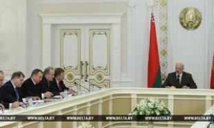 Лукашенко: все собранные по декрету № 3 средства должны направляться исключительно на детей