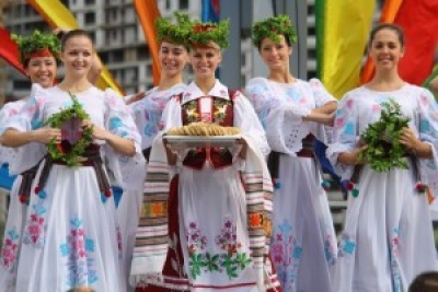 Благодаря работникам культуры богатейшие традиции Приднепровского края передаются из поколения в поколение — Леонид Заяц