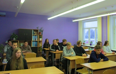 Среднюю школу № 1 г. Быхова посетил представитель 83 инженерно-аэродромного полка, базируемого в Бобруйске