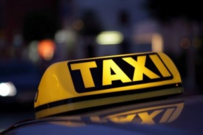 О необходимости водителям такси использовать кассовый аппарат напомнили в налоговой инспекции