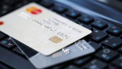 Зависимость от систем расчетов с использованием банковских карточек хотят снизить в Беларуси