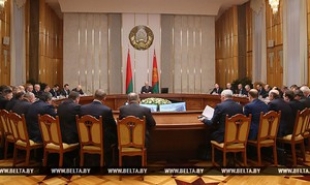 Лукашенко требует кардинально исправить ситуацию в сфере машиностроения