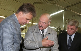 Лукашенко констатирует убыточность льняной отрасли и неудовлетворительно оценивает работу по ее развитию