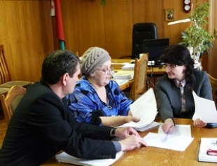 Татьяна Конончук провела «прямую линию» и прием избирателей района