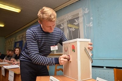 Героический участок для голосования №6 в Быхове принял первых избирателей