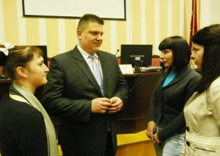 Председатель райисполкома Дмитрий Калеев встретился с молодыми специалистами Быховщины