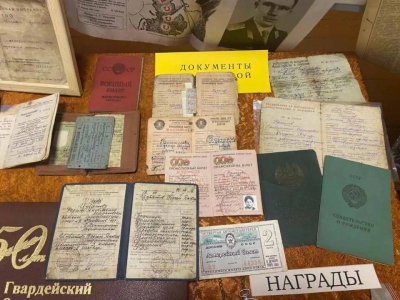 В ГУО “СШ № 2 г. Быхова” РО КПБ организовала выставку на тему: “Назад в СССР”