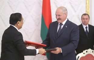 Беларусь и Лаос подписали договор о дружественных отношениях и сотрудничестве