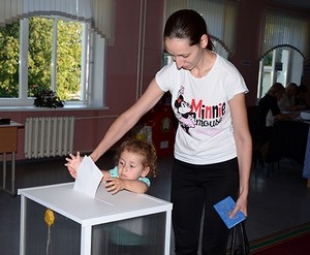 Ленинский участок для голосования №1 принимает своих избирателей