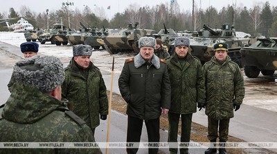 Лукашенко: завтра мы обсудим с Путиным дальнейшие действия совместной группировки войск