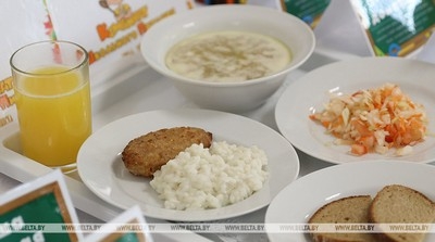 Правительство Беларуси изменило правила школьного питания